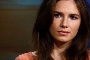 Amanda Knox (via)